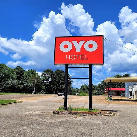 Oyo Hotel Holly Springs Ms Екстер'єр фото